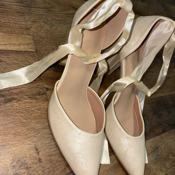 Ivory Satin Jacquard Bridal Heels with Ribbon Tie - Picture 4 of 8